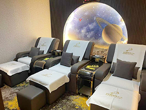 家庭式多人豪华厢房 Family Luxury Suite