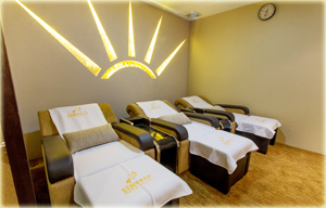 家庭式多人豪华厢房 Family Luxury Suite